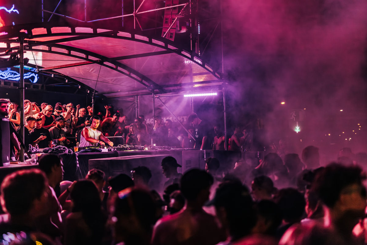 Loading... just a sec